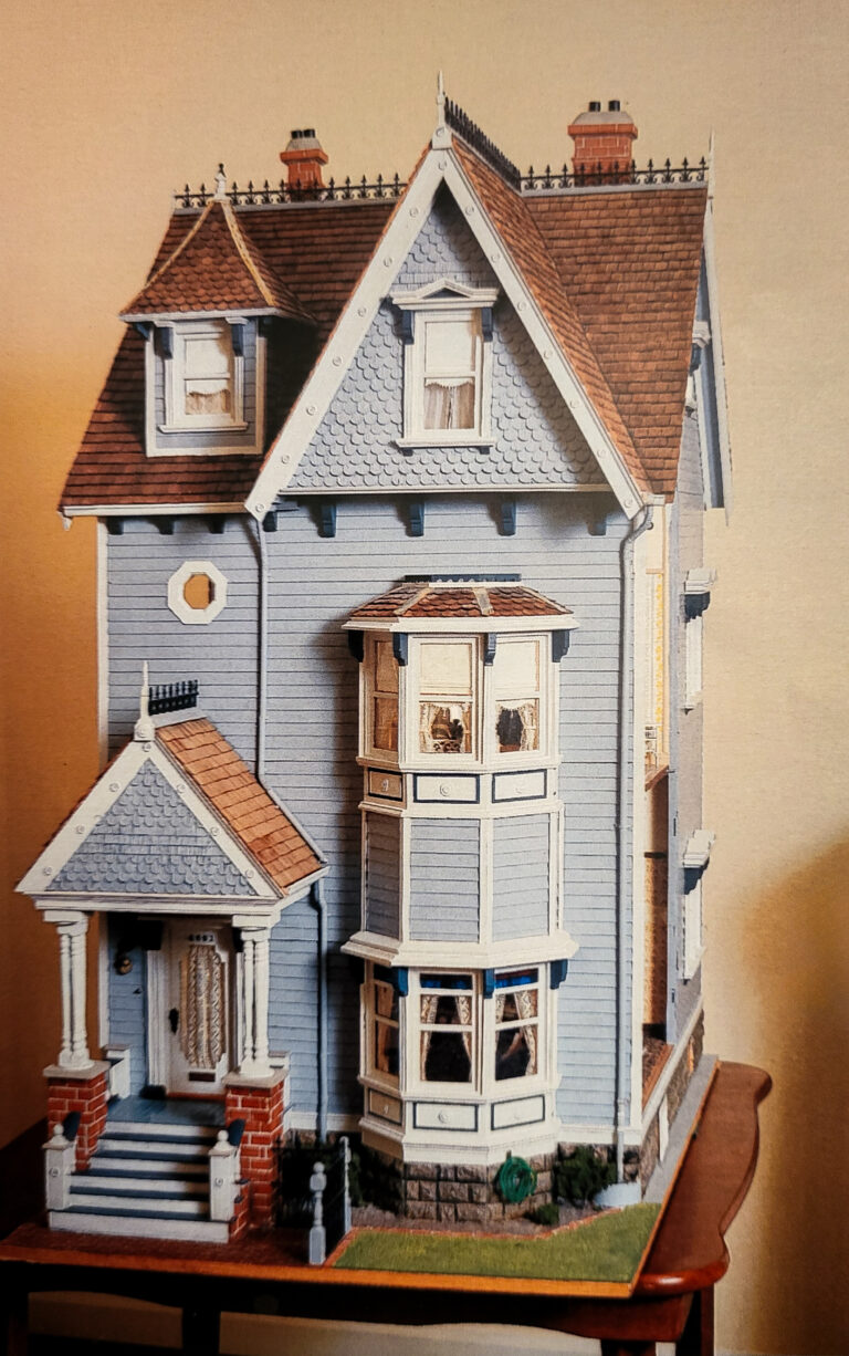 Victorian Dollhouse Exhibit
